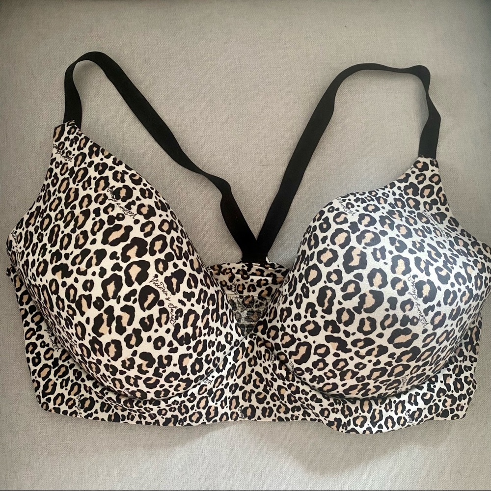 VS 36DD Lightly Lined Plunge Bra